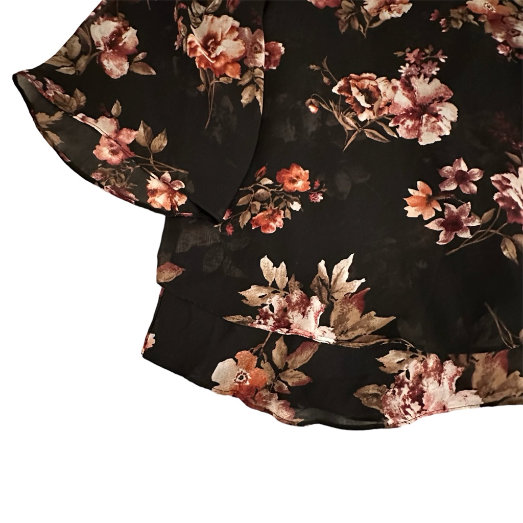 Roz & Ali V-Neck Asymmetrical Sheer Sleeves Black Floral Blouse Size 2x — image 5 of 8